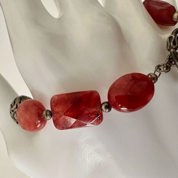 red aventurine and silver beaded bracelet - Picture 9 of 11